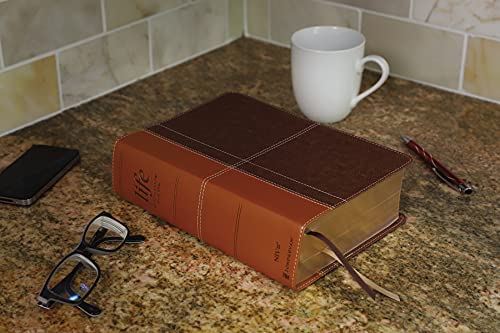 NIV, Life Application Study Bible, Third Edition, Large Print, Leathersoft, Brown, Red Letter, Thumb Indexed