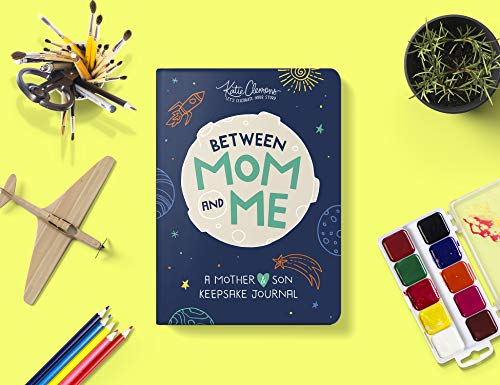 Between Mom and Me: A Guided Journal for Mother and Son (Journals for Boys, motherhood books)