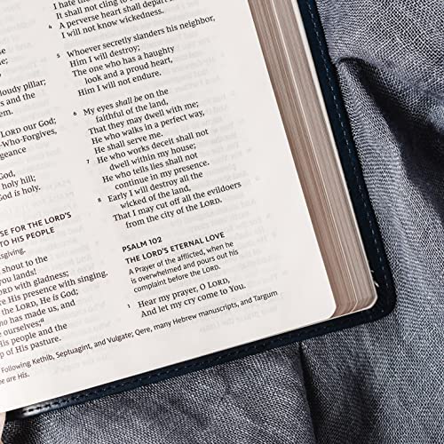 NKJV, Value Thinline Bible, Large Print, Leathersoft, Charcoal, Red Letter Edition, Comfort Print: Holy Bible, New King James Version